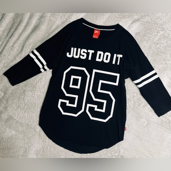Nike “just do it” shirt - Picture 1 of 5